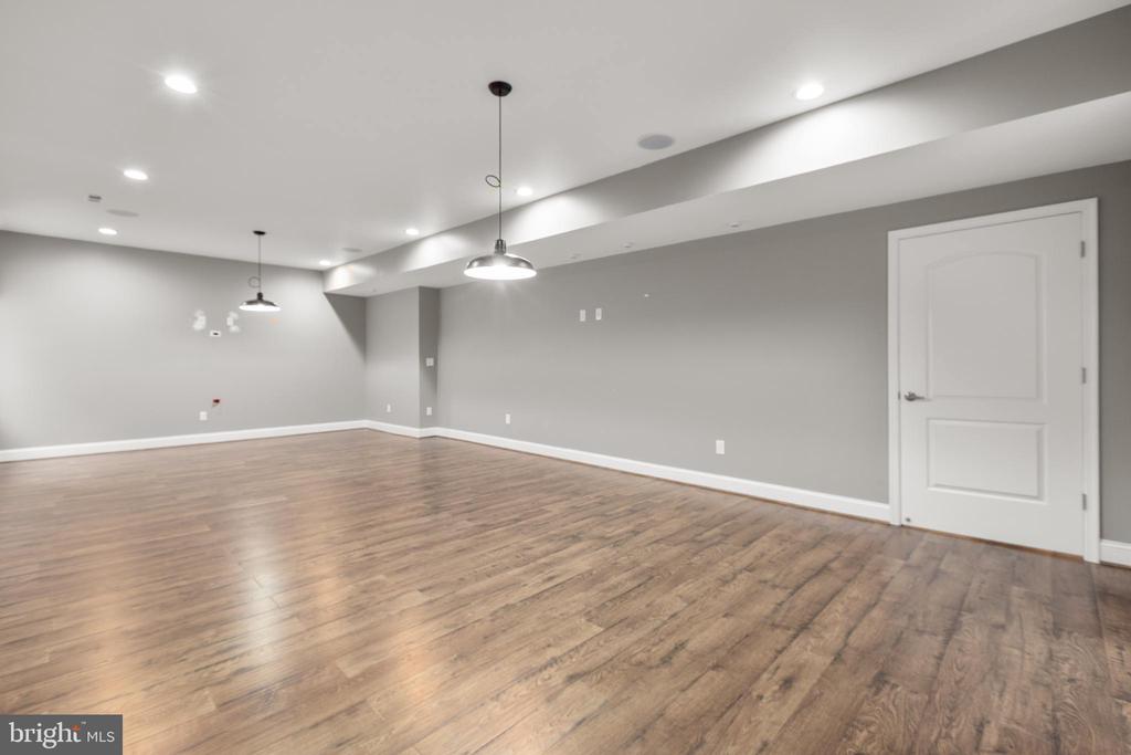 10006 WOFFORD WAY
