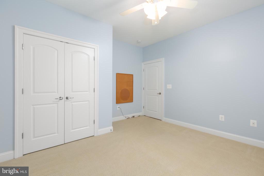 10006 WOFFORD WAY