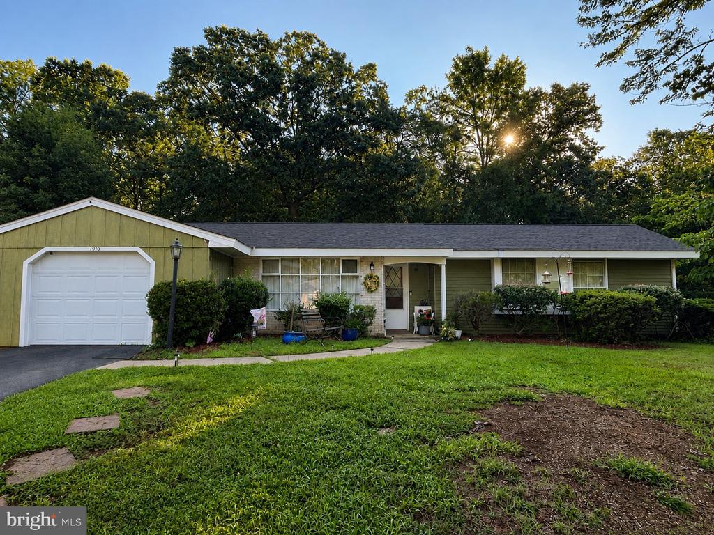 1910 COLEMAN LANE