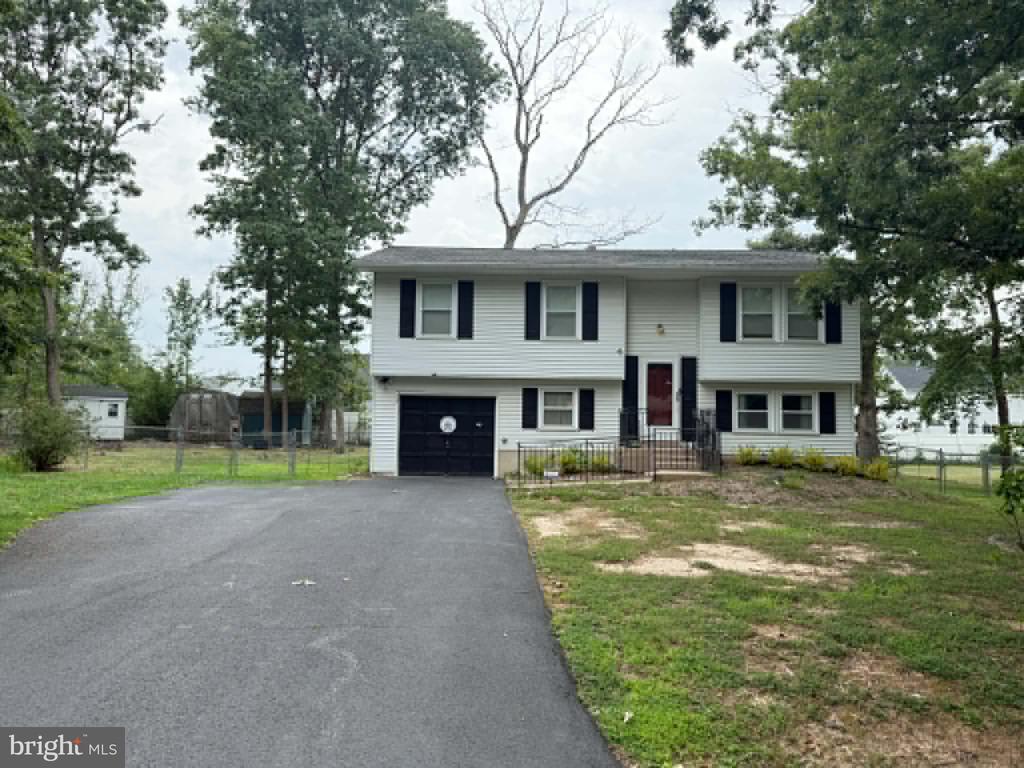9 EDISON COURT