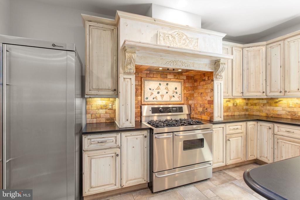 11806 FAWN LAKE PARKWAY