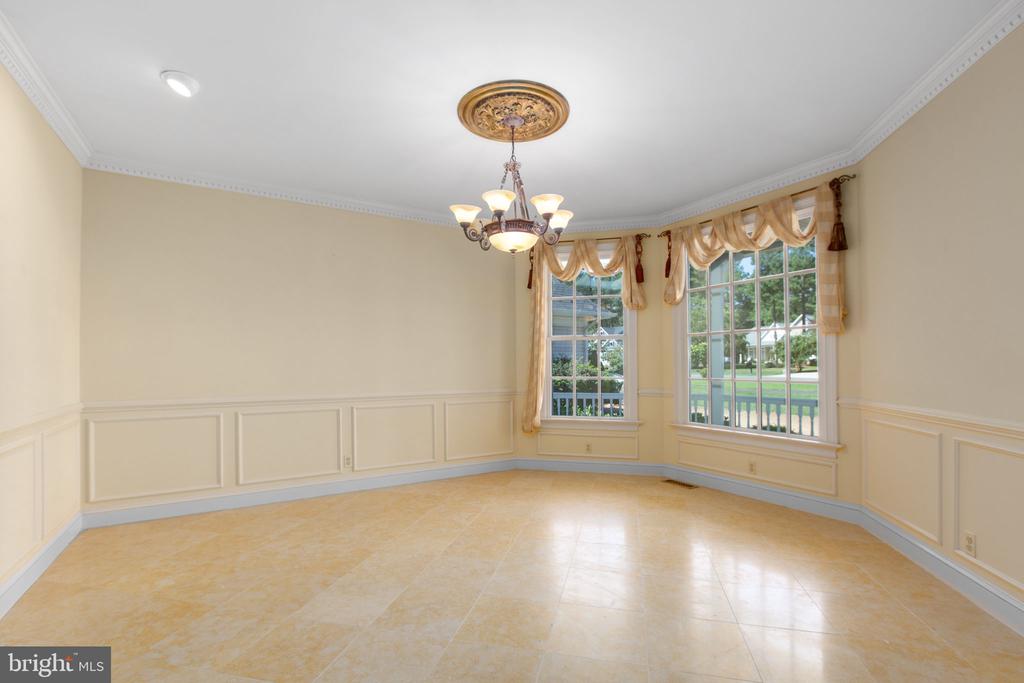 11806 FAWN LAKE PARKWAY