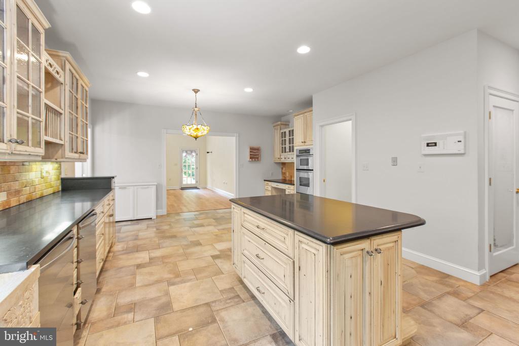 11806 FAWN LAKE PARKWAY