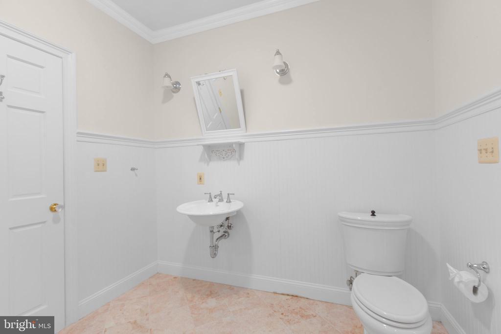 11806 FAWN LAKE PARKWAY