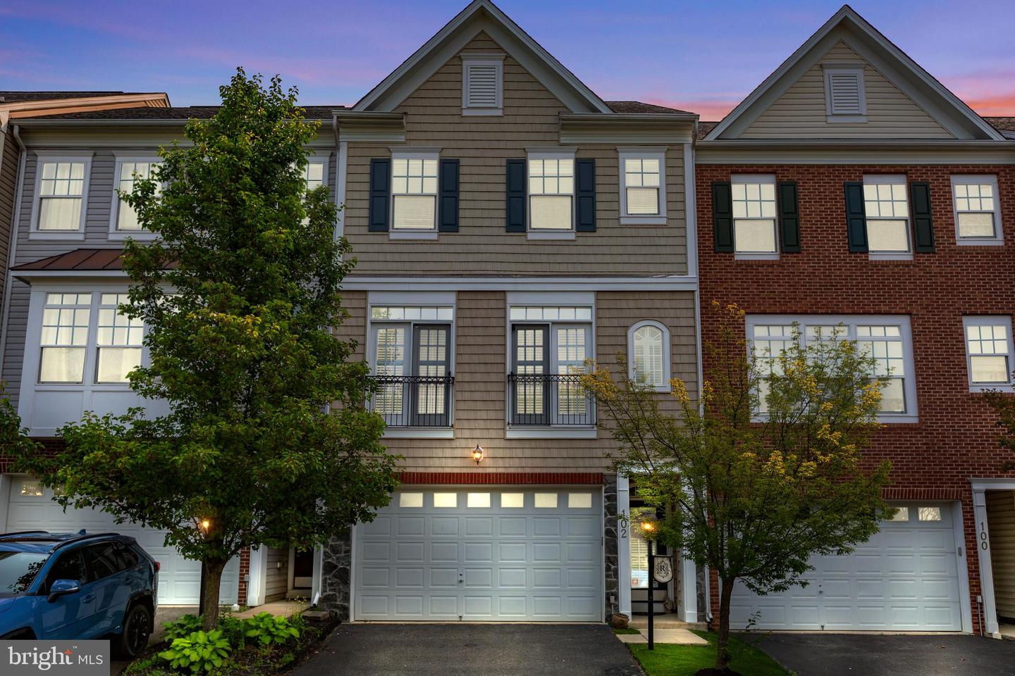 102 Hunting Creek Ln