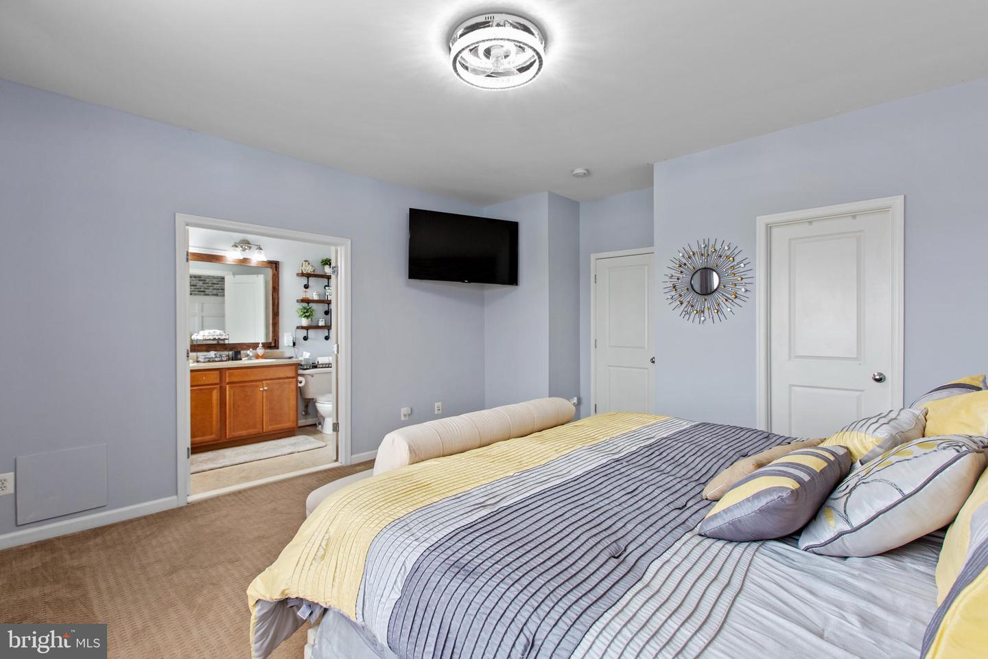 102 Hunting Creek Ln