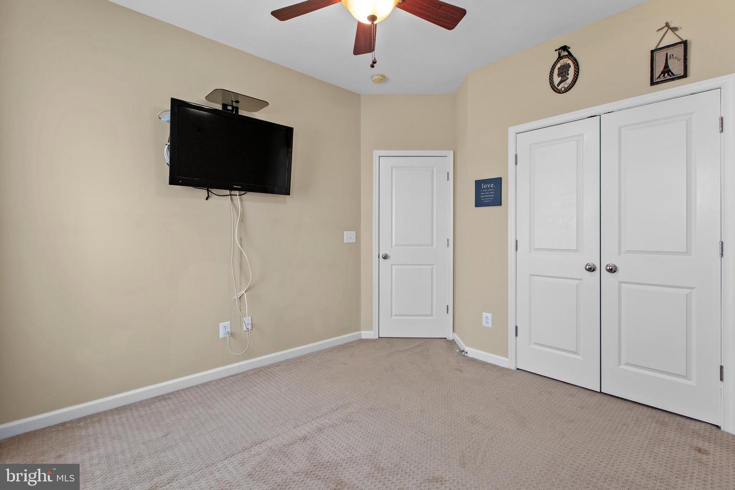 102 Hunting Creek Ln