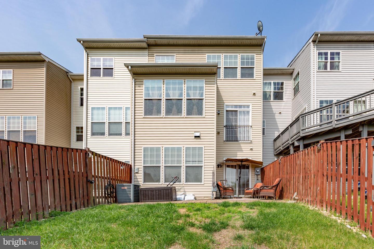 102 Hunting Creek Ln