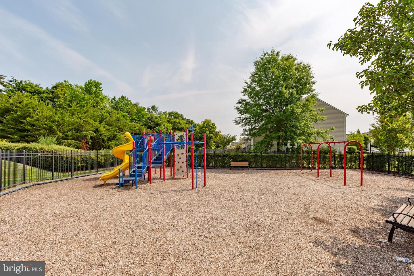 102 Hunting Creek Ln