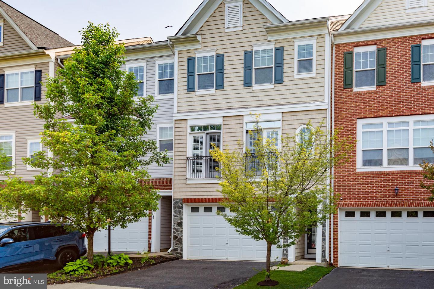 102 Hunting Creek Ln