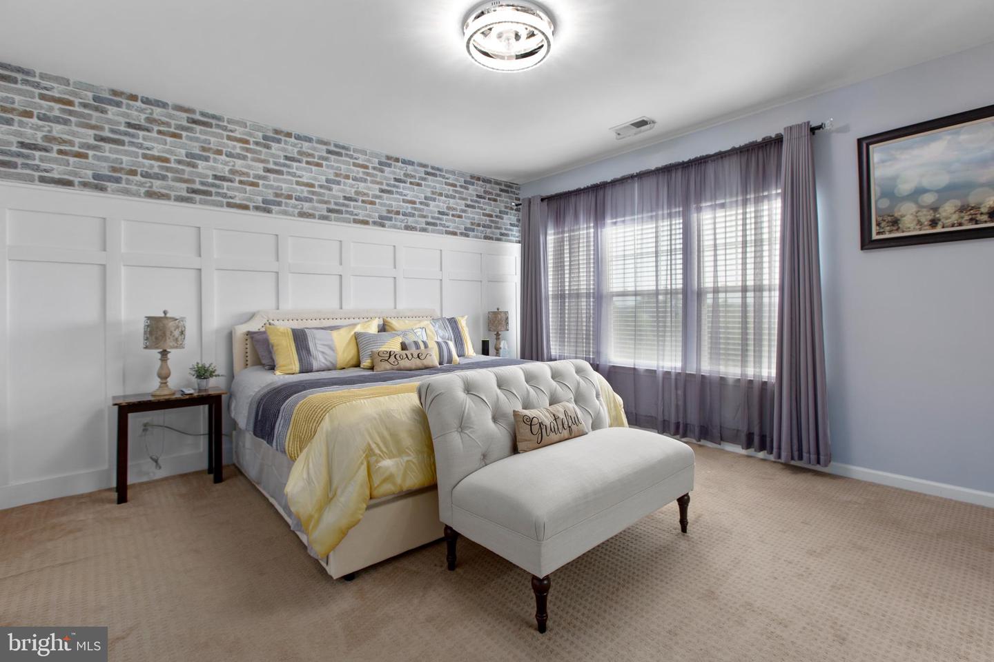 102 Hunting Creek Ln