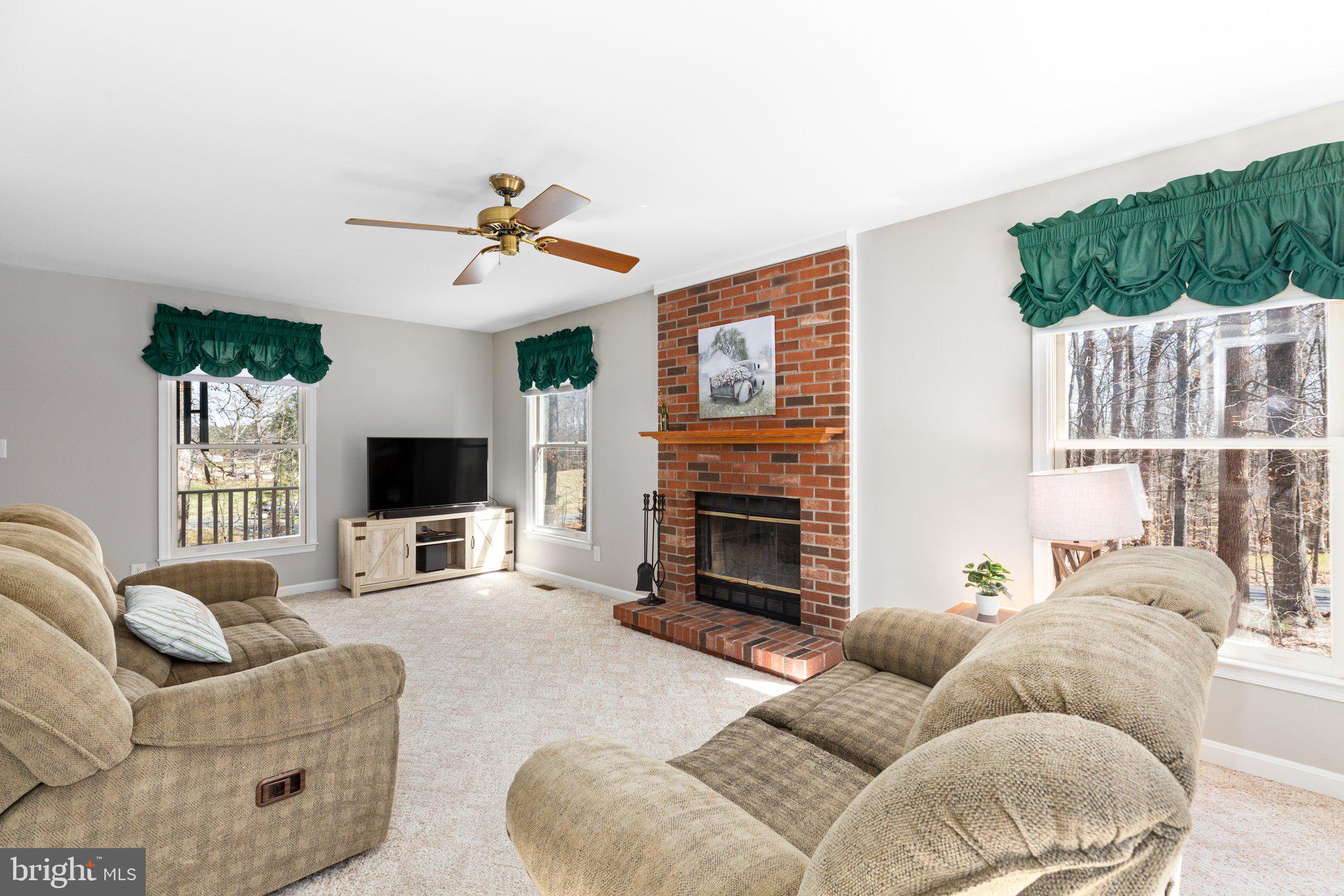 2537 MOUNTAIN VIEW ROAD