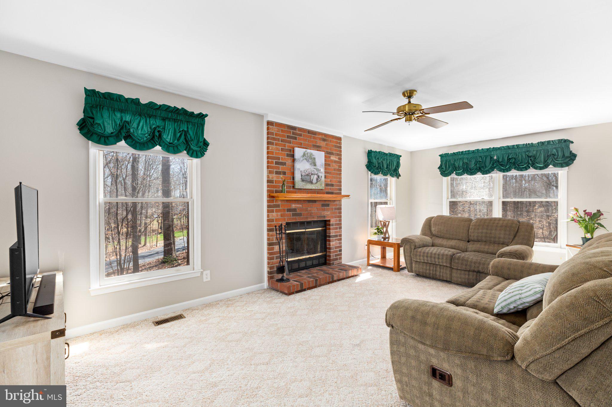 2537 MOUNTAIN VIEW ROAD