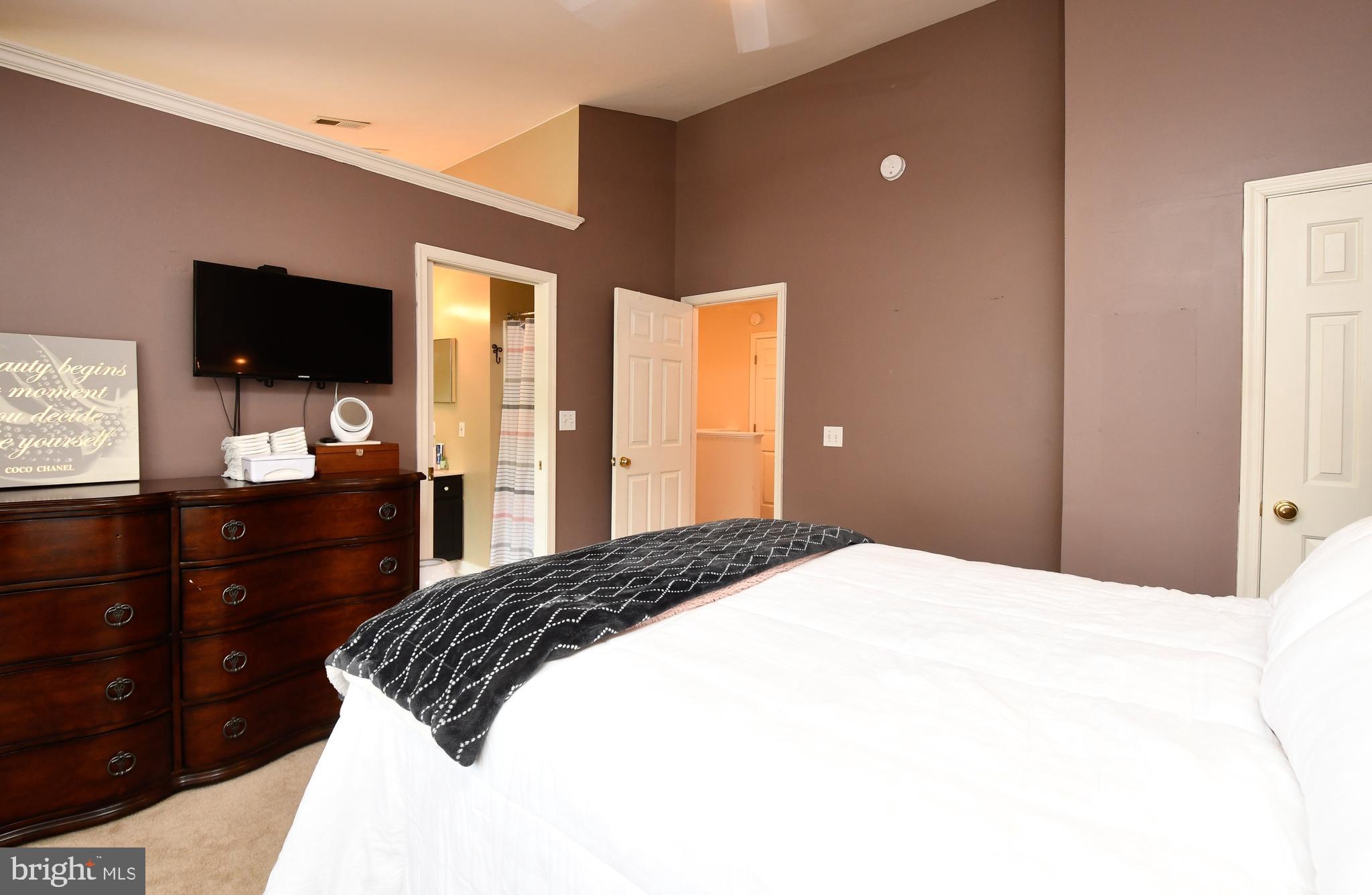 102 GETTYSBURG COURT