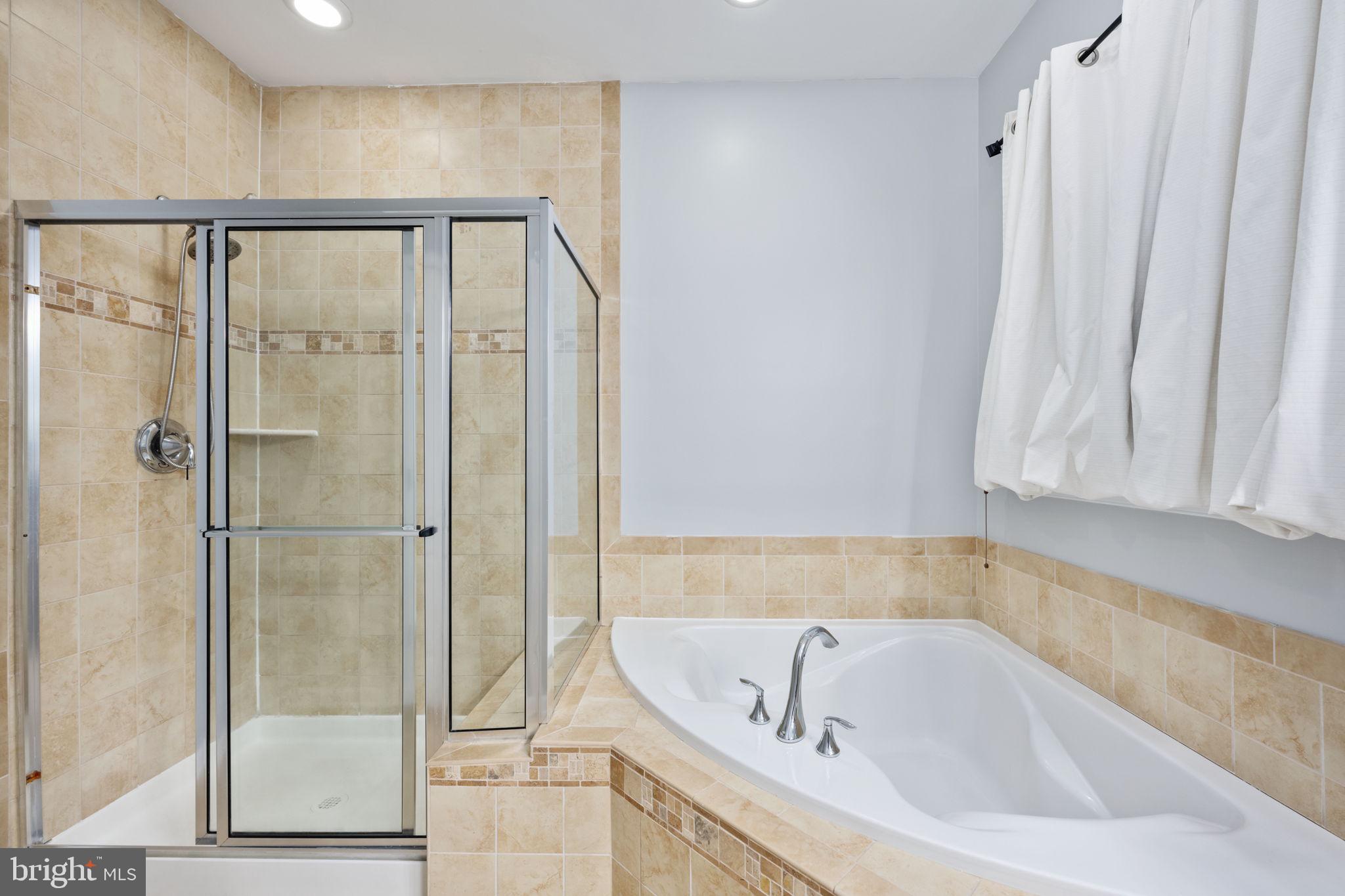 34 ROYAL CRESCENT WAY