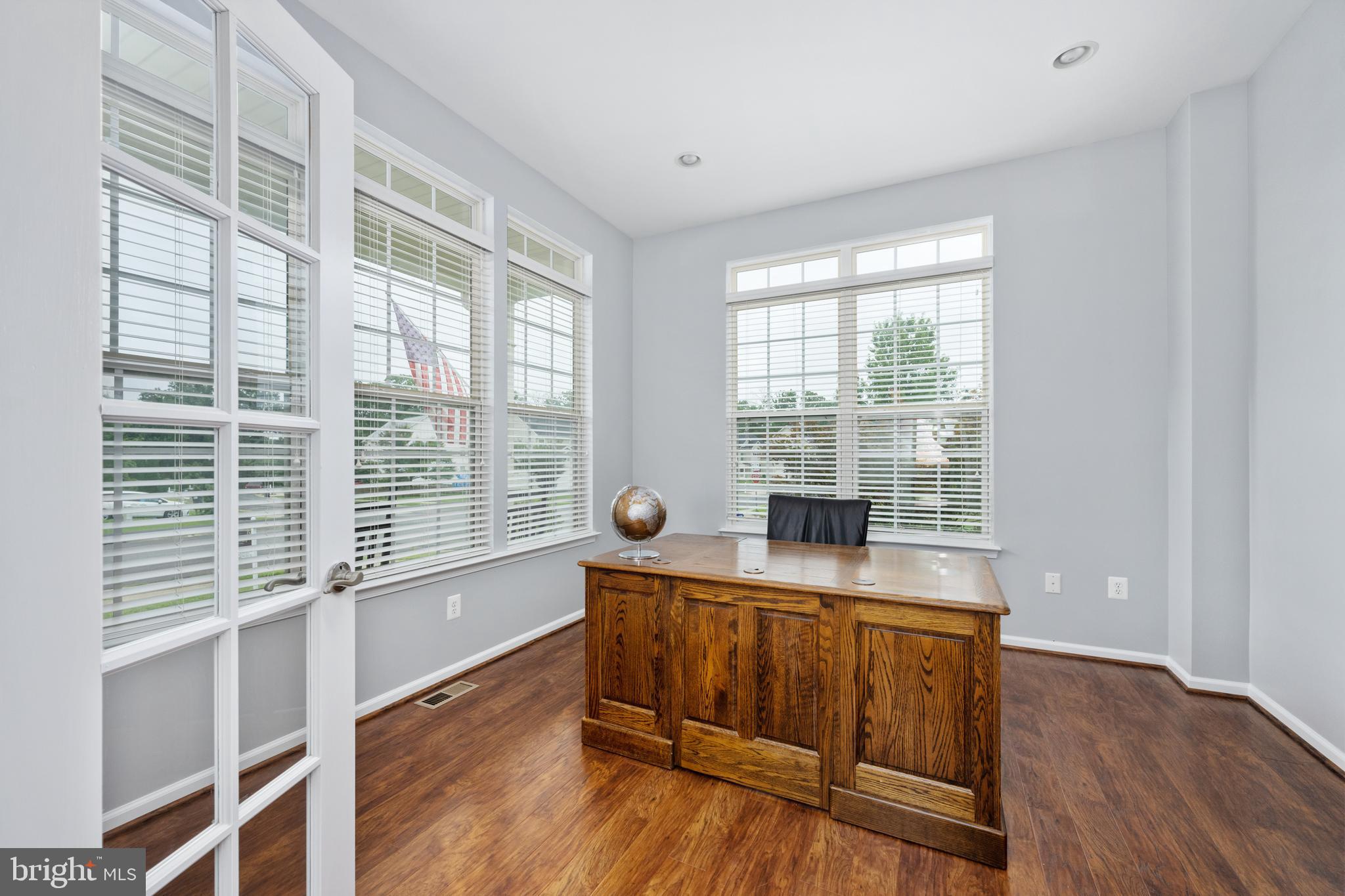 34 ROYAL CRESCENT WAY