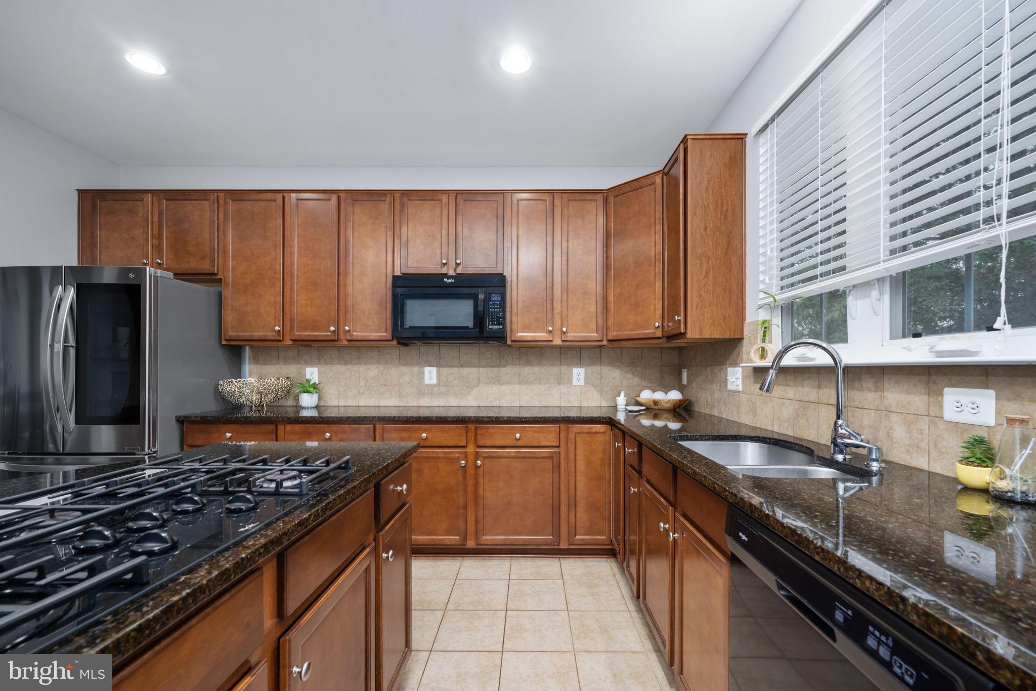 34 ROYAL CRESCENT WAY