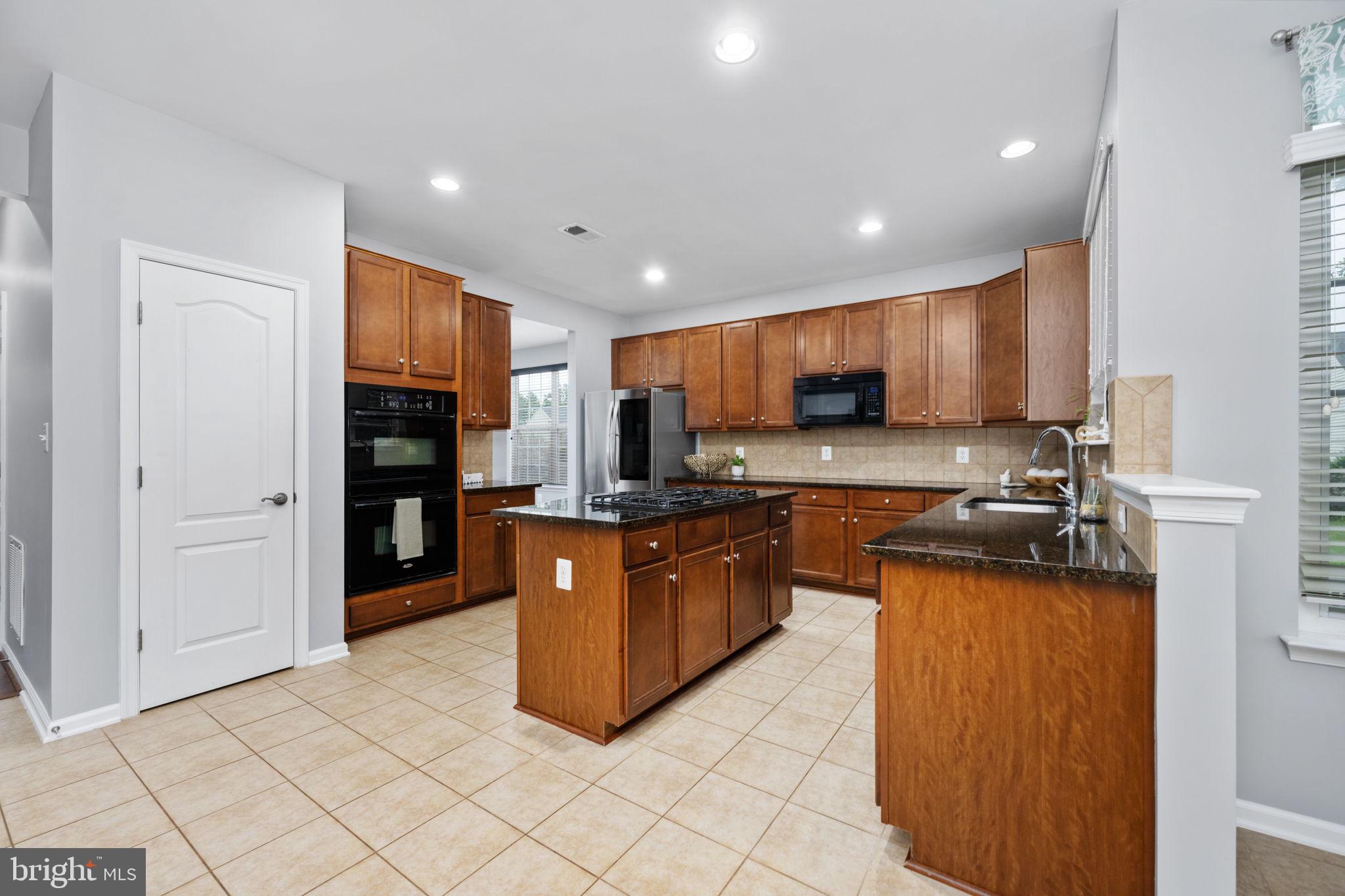 34 ROYAL CRESCENT WAY