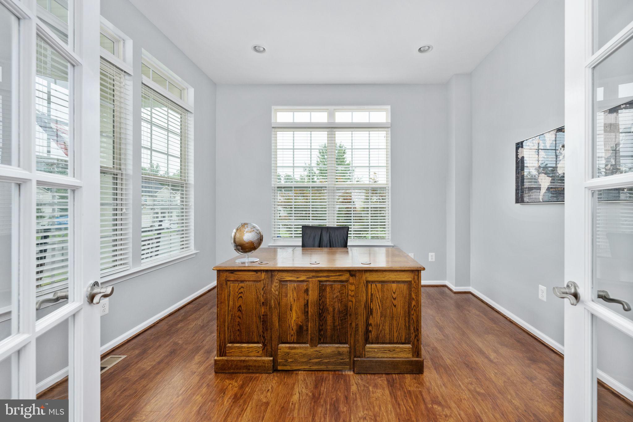 34 ROYAL CRESCENT WAY