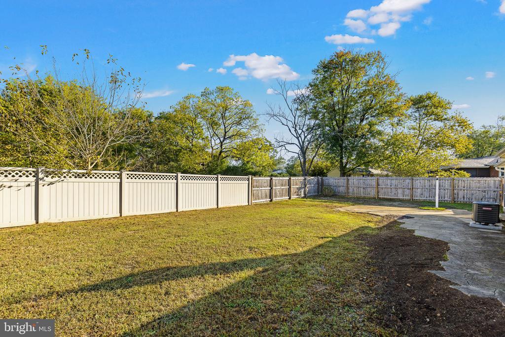 102 WALNUT DRIVE