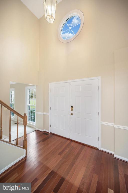 8 OAKBROOK COURT