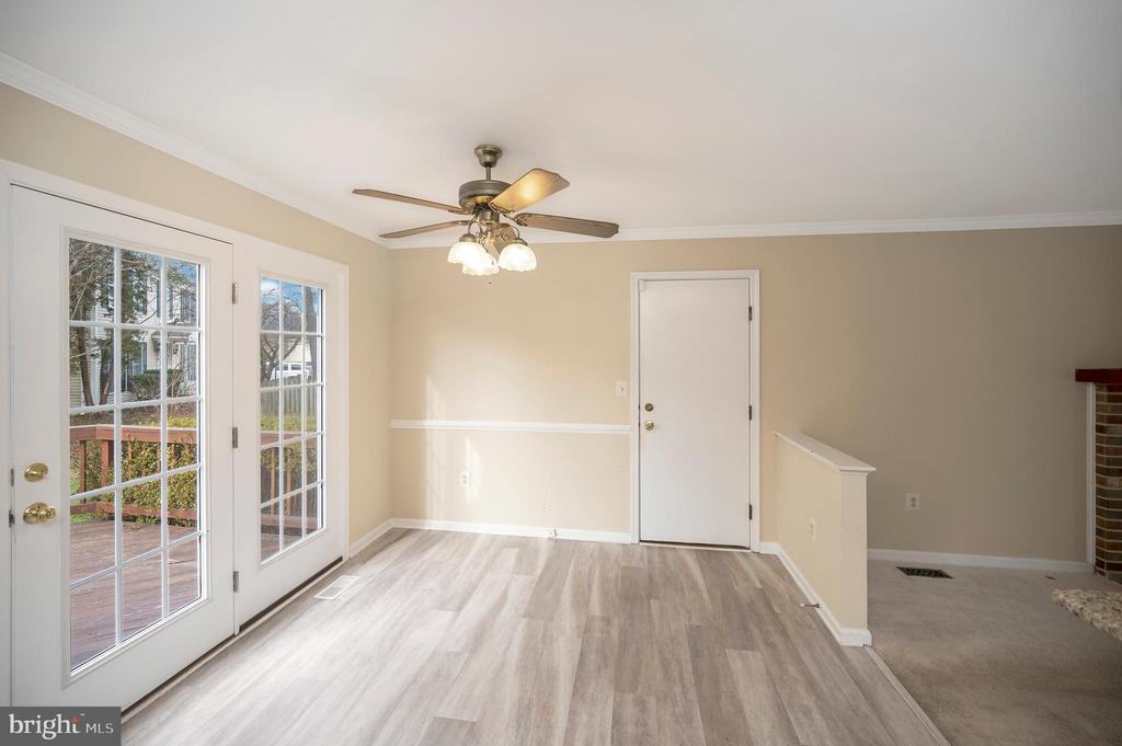 8 OAKBROOK COURT
