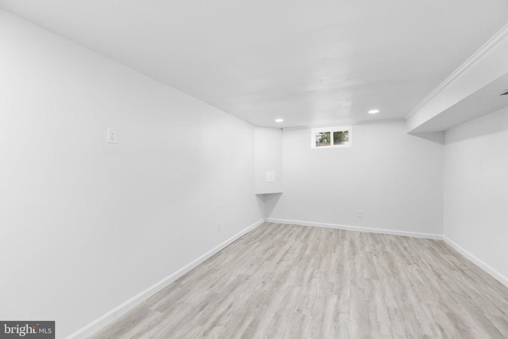 484 TRUSLOW ROAD