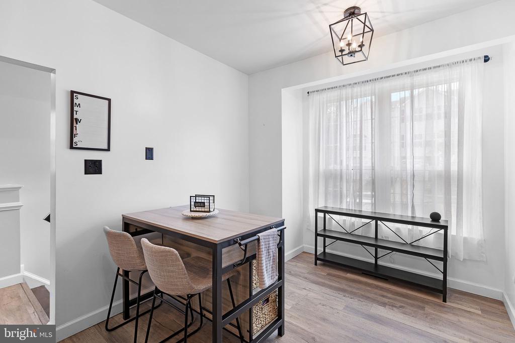 300 WIMBELDON COURT 218
