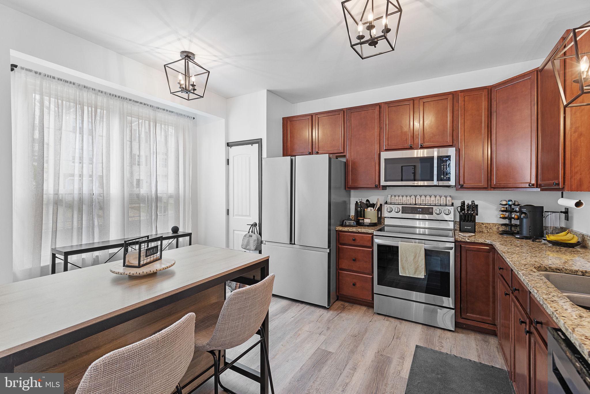 300 WIMBELDON COURT 218