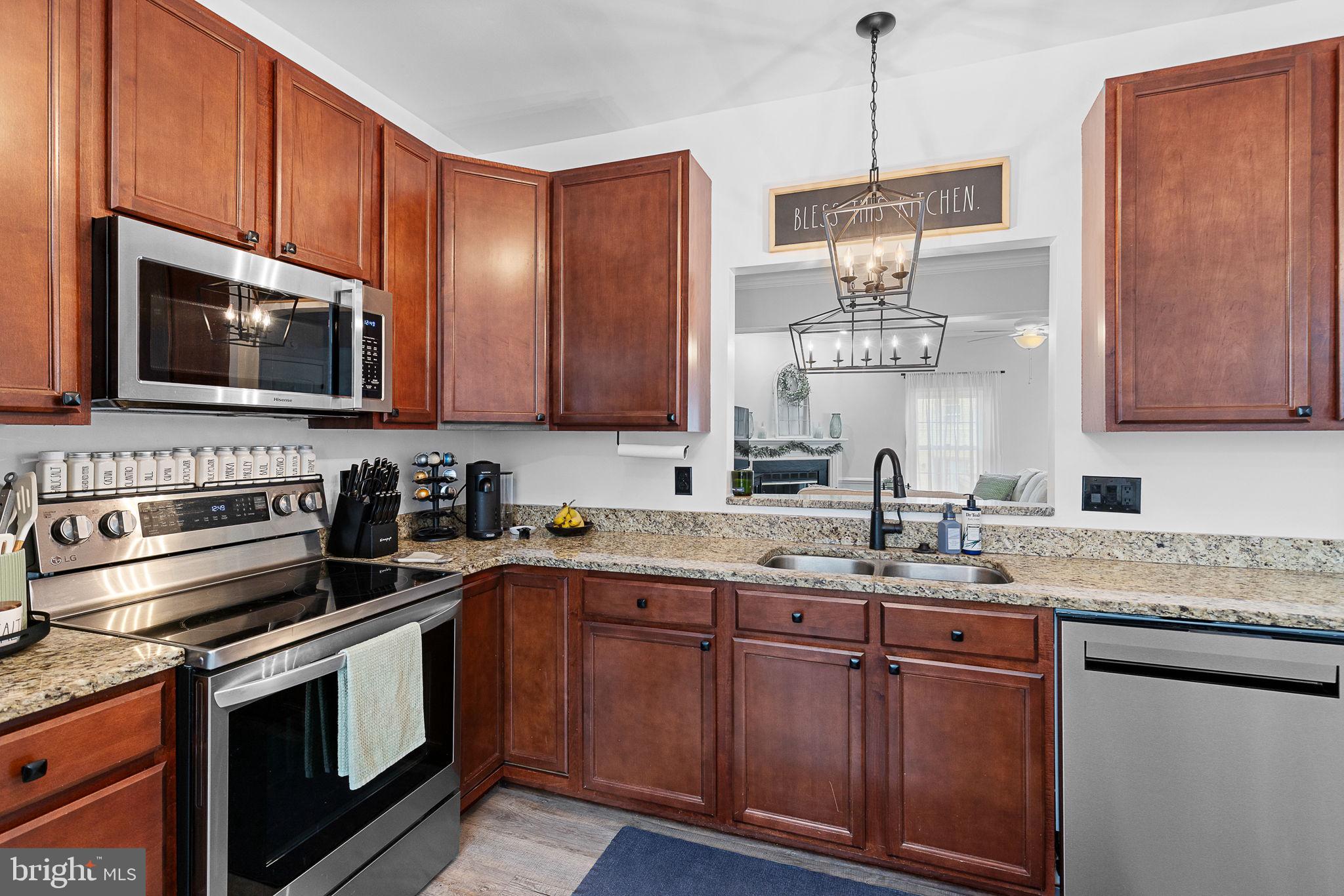 300 WIMBELDON COURT 218