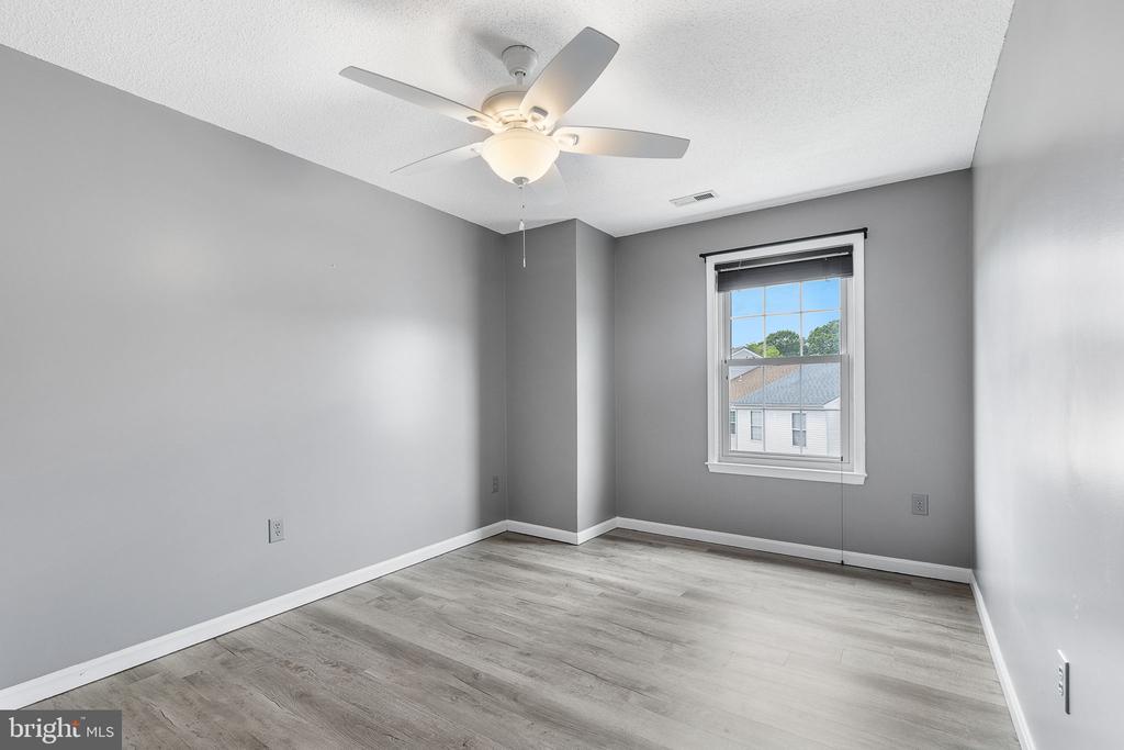 300 WIMBELDON COURT 218