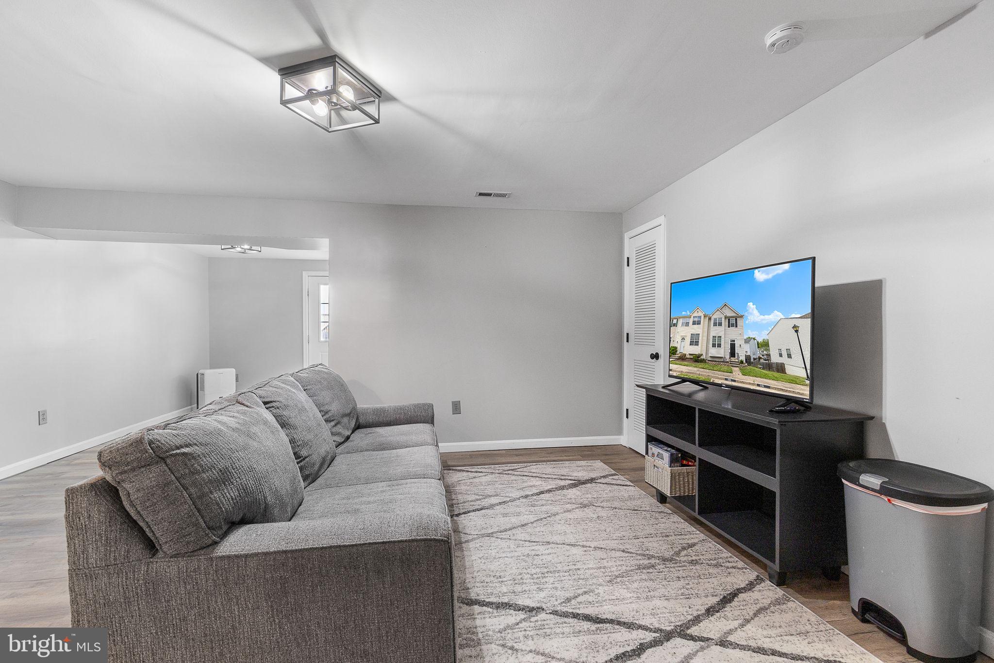 300 WIMBELDON COURT 218