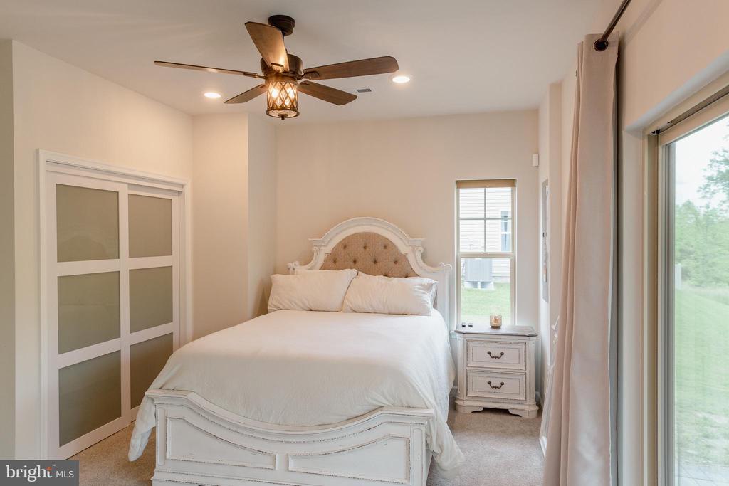 1221 CREEK BANK DRIVE