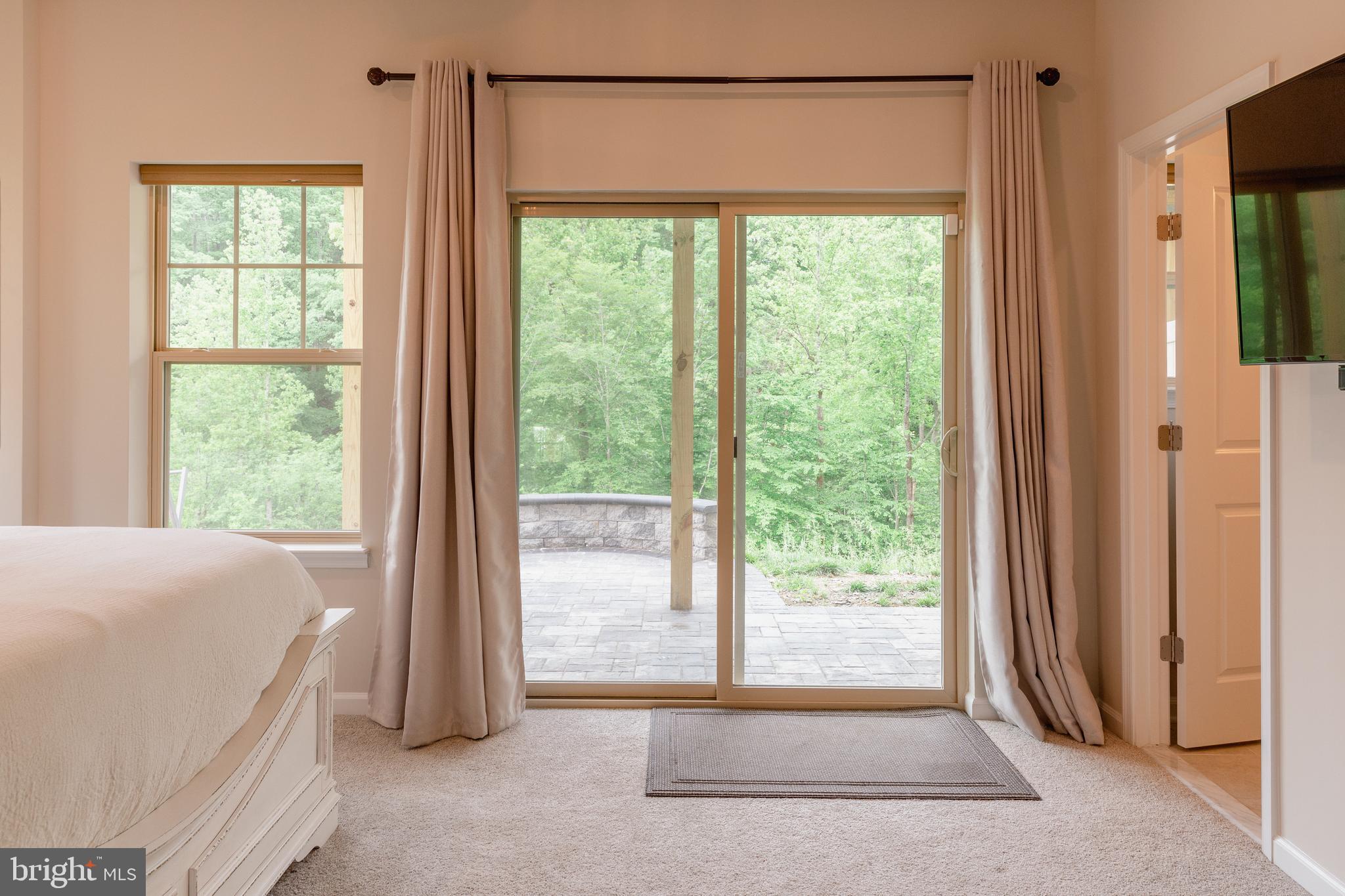 1221 CREEK BANK DRIVE