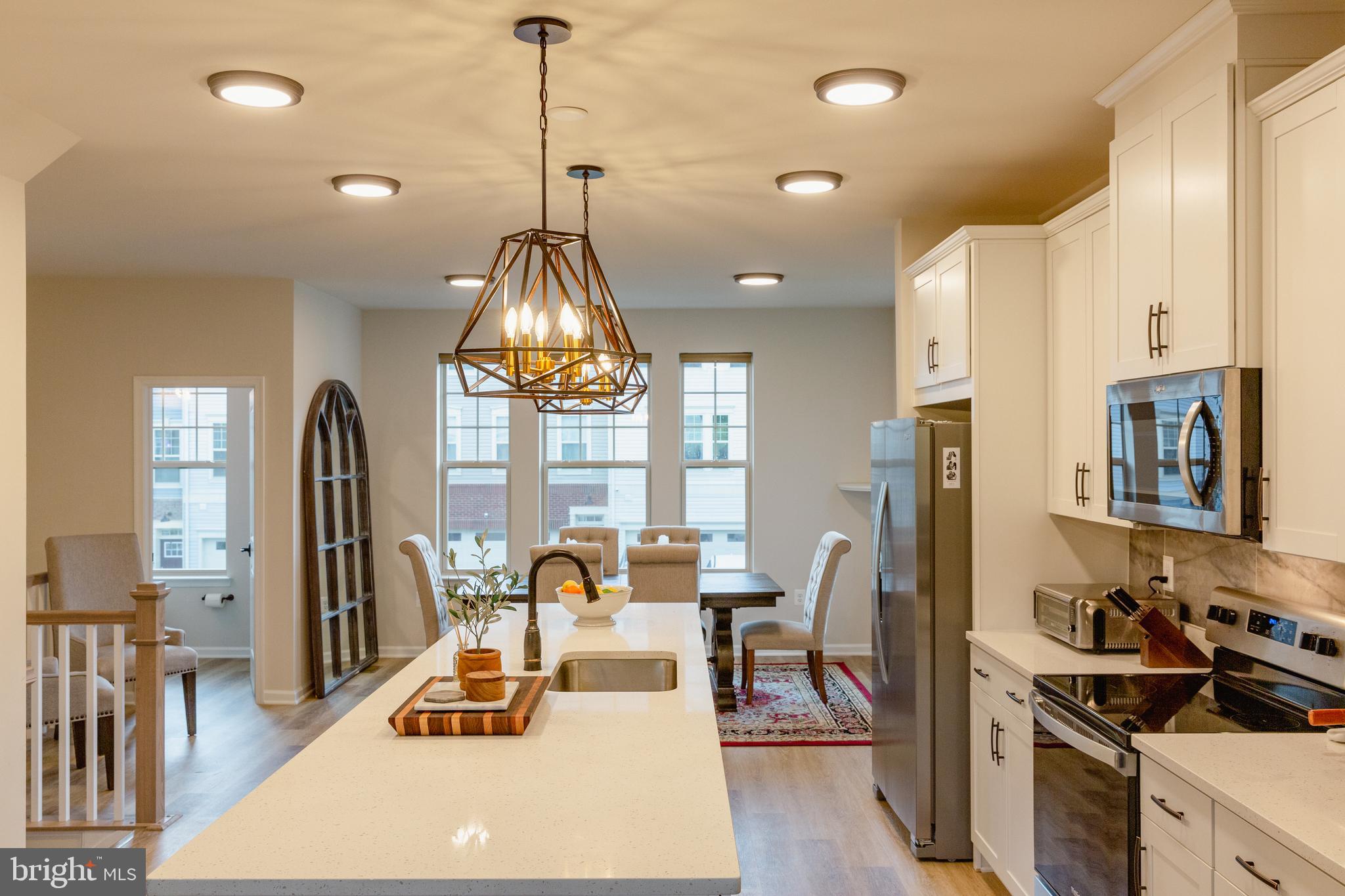 1221 CREEK BANK DRIVE