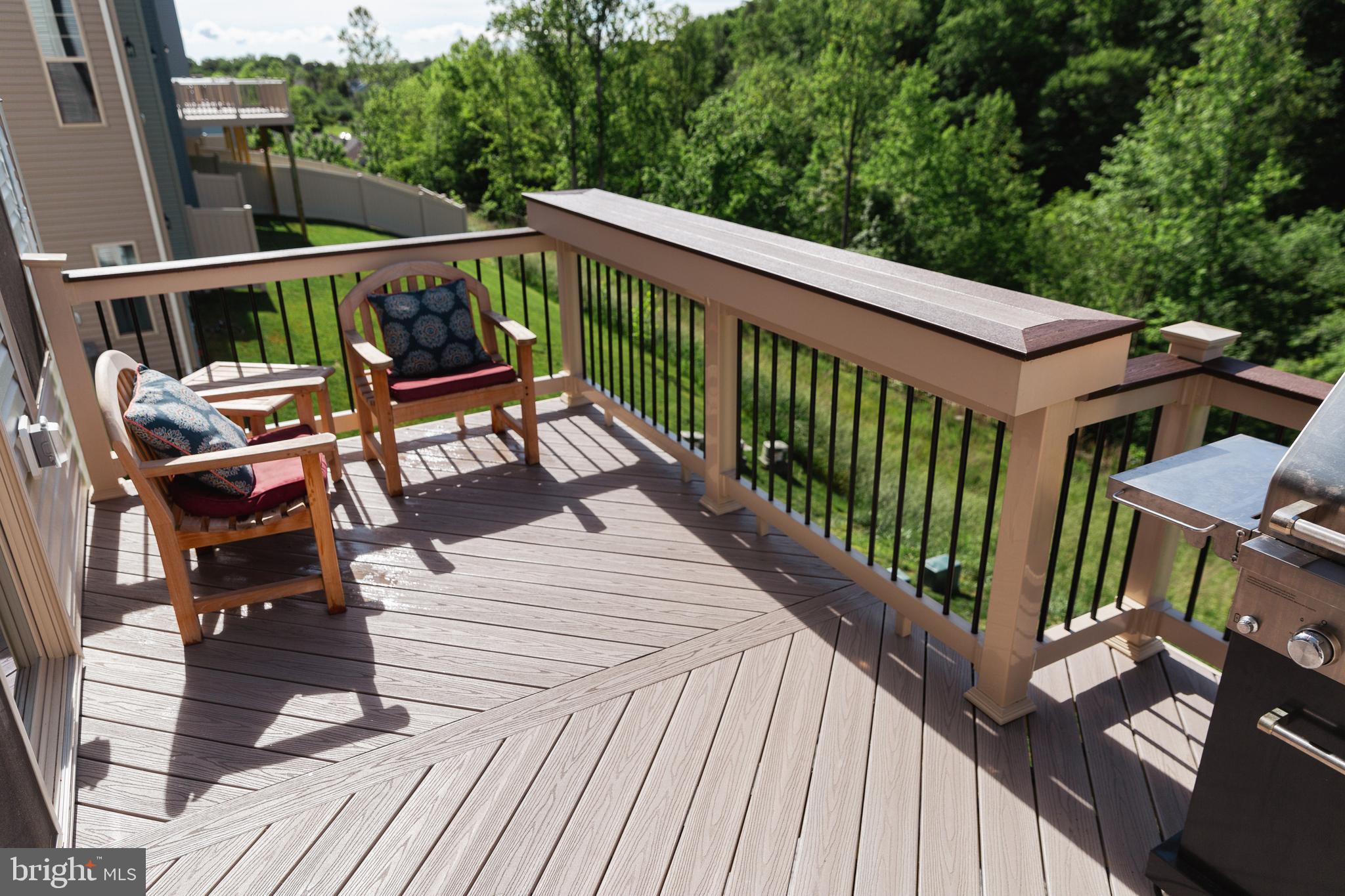 1221 CREEK BANK DRIVE