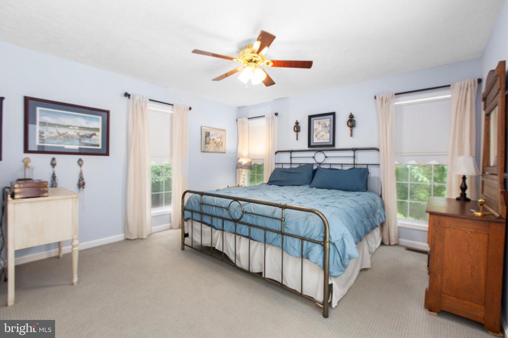 55 Queen Marys Ln