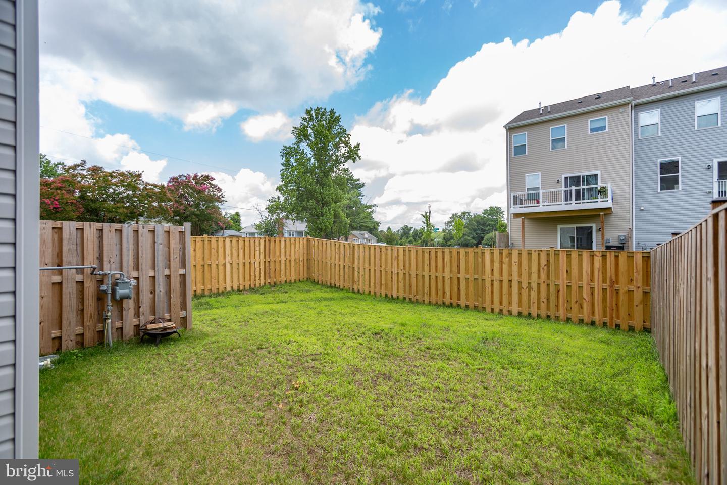 430 Snowberry Ln