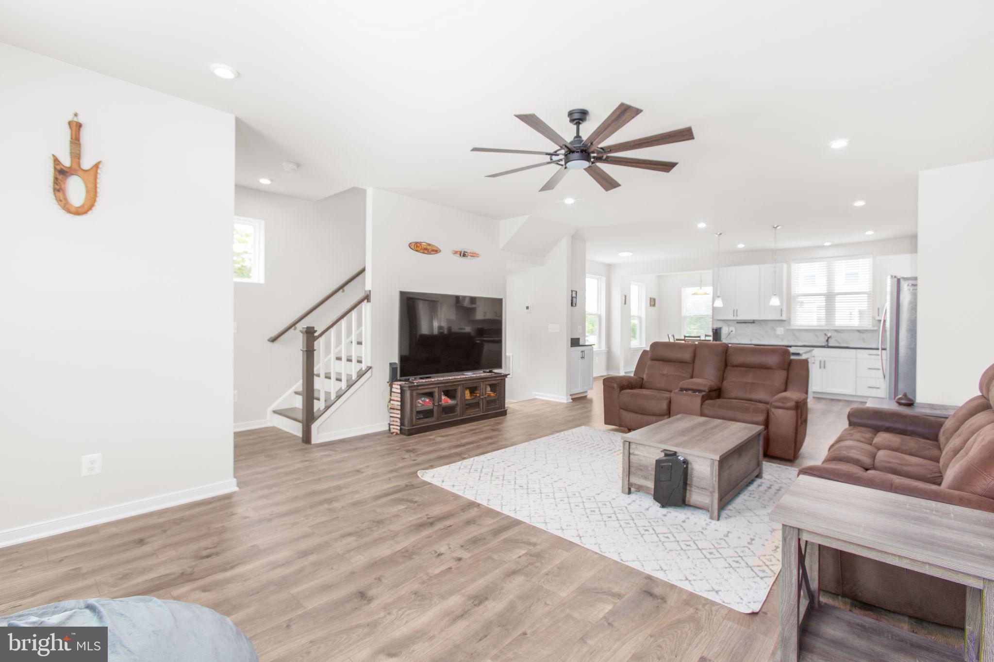 430 Snowberry Ln