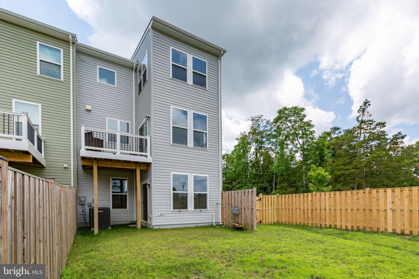 430 Snowberry Ln