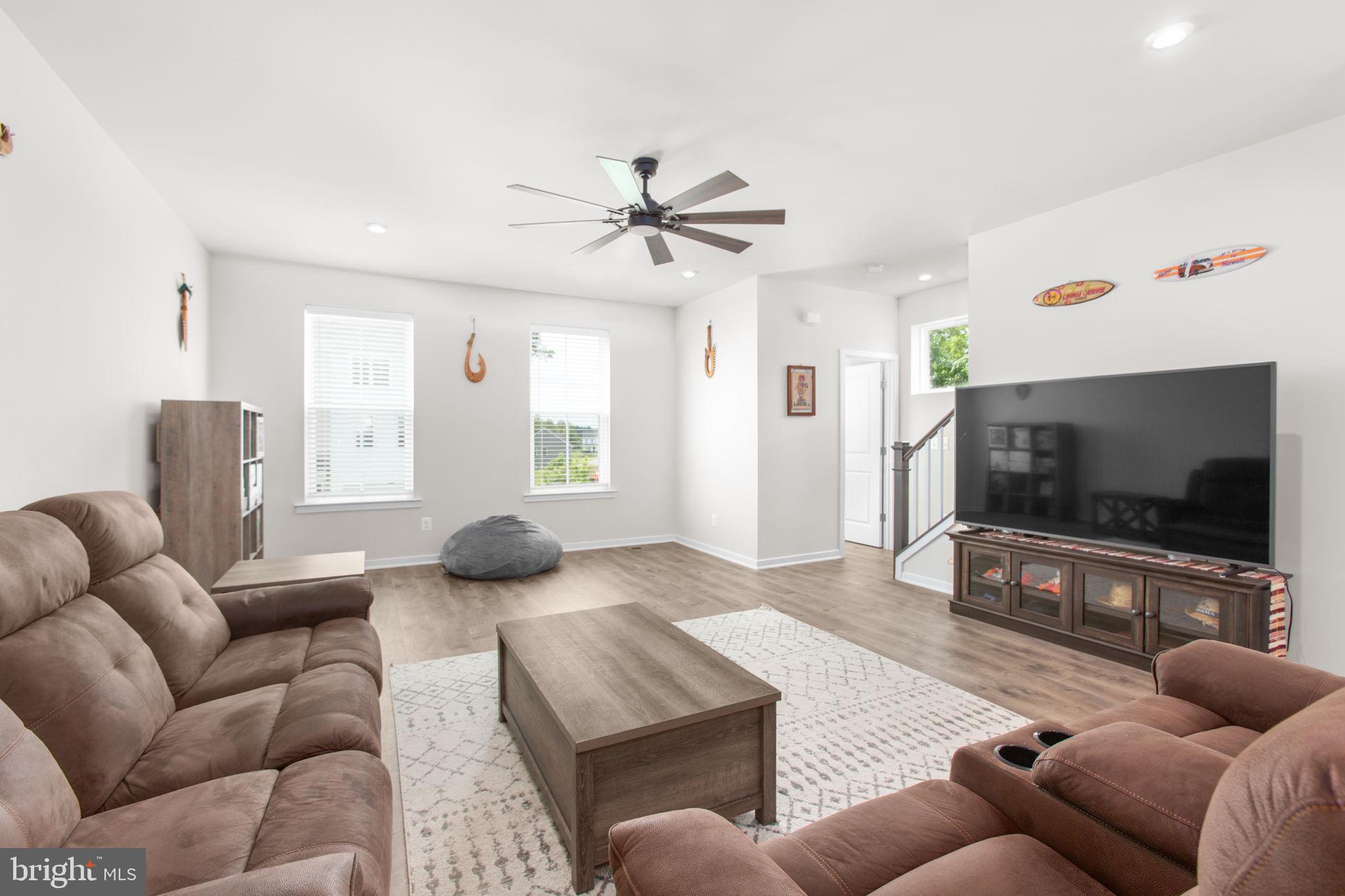 430 Snowberry Ln