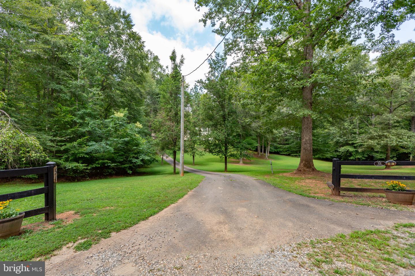 51 Panners Ln