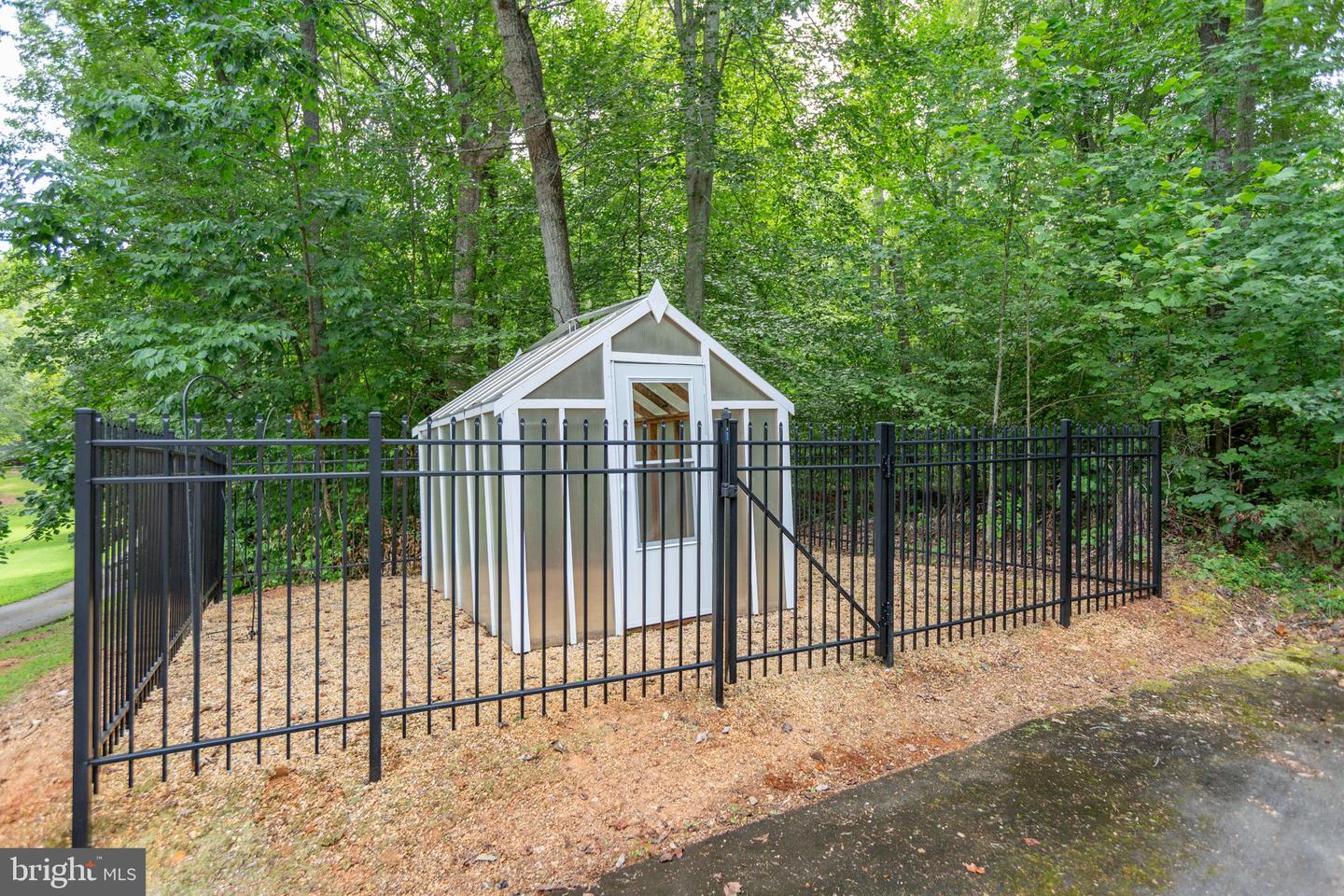 51 Panners Ln