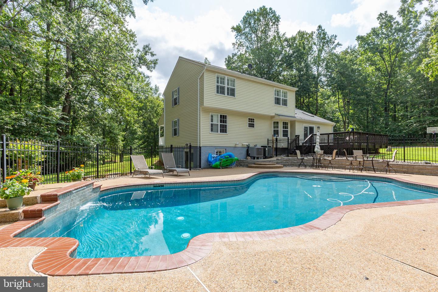 51 Panners Ln