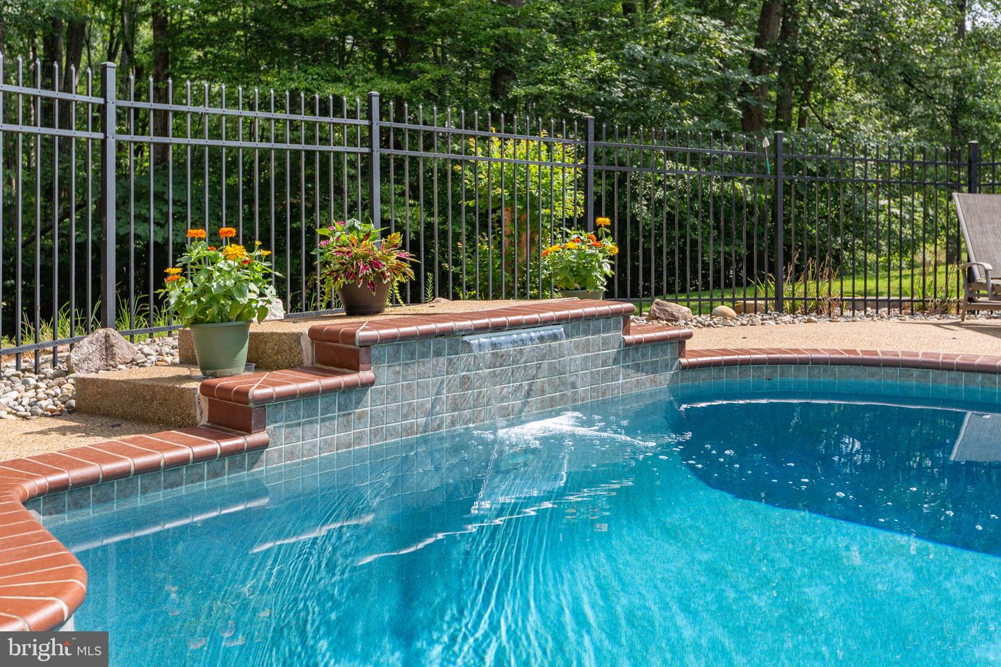 51 Panners Ln