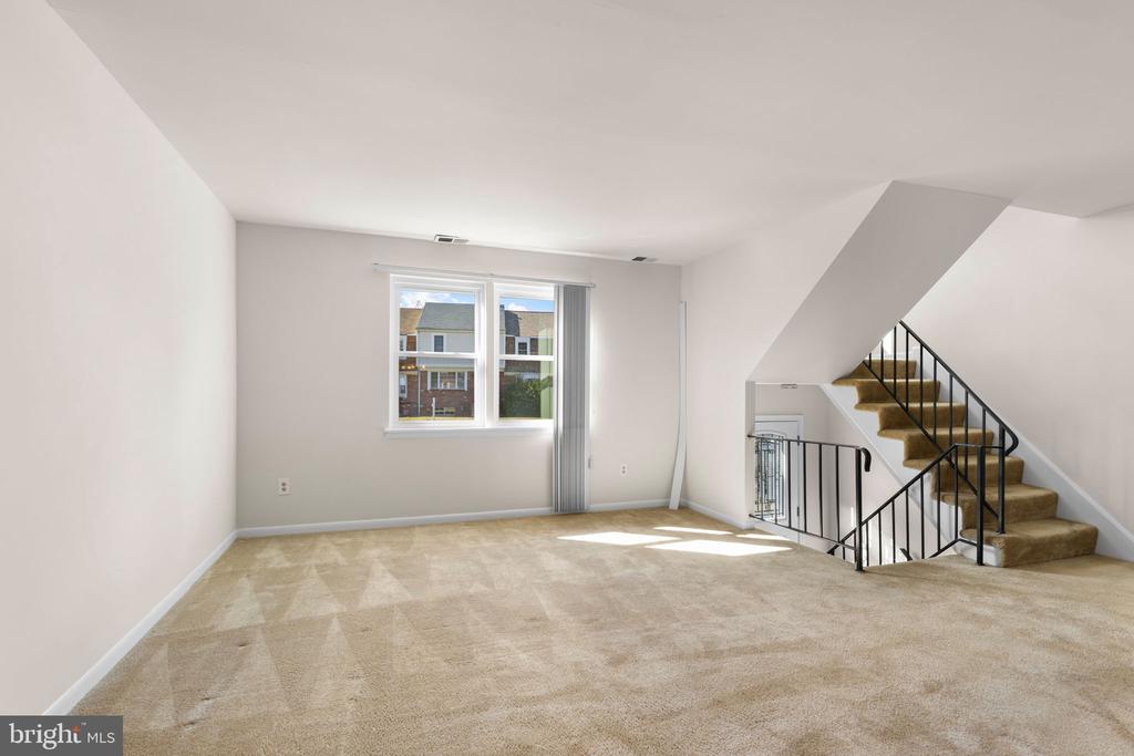 1102 JAMES MADISON CIRCLE