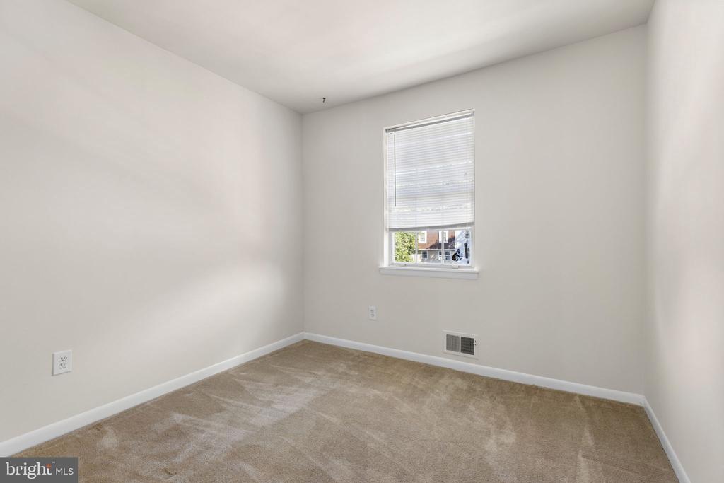 1102 JAMES MADISON CIRCLE