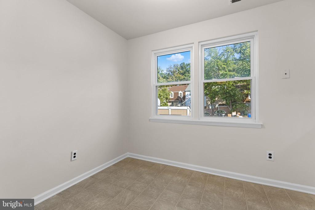 1102 JAMES MADISON CIRCLE