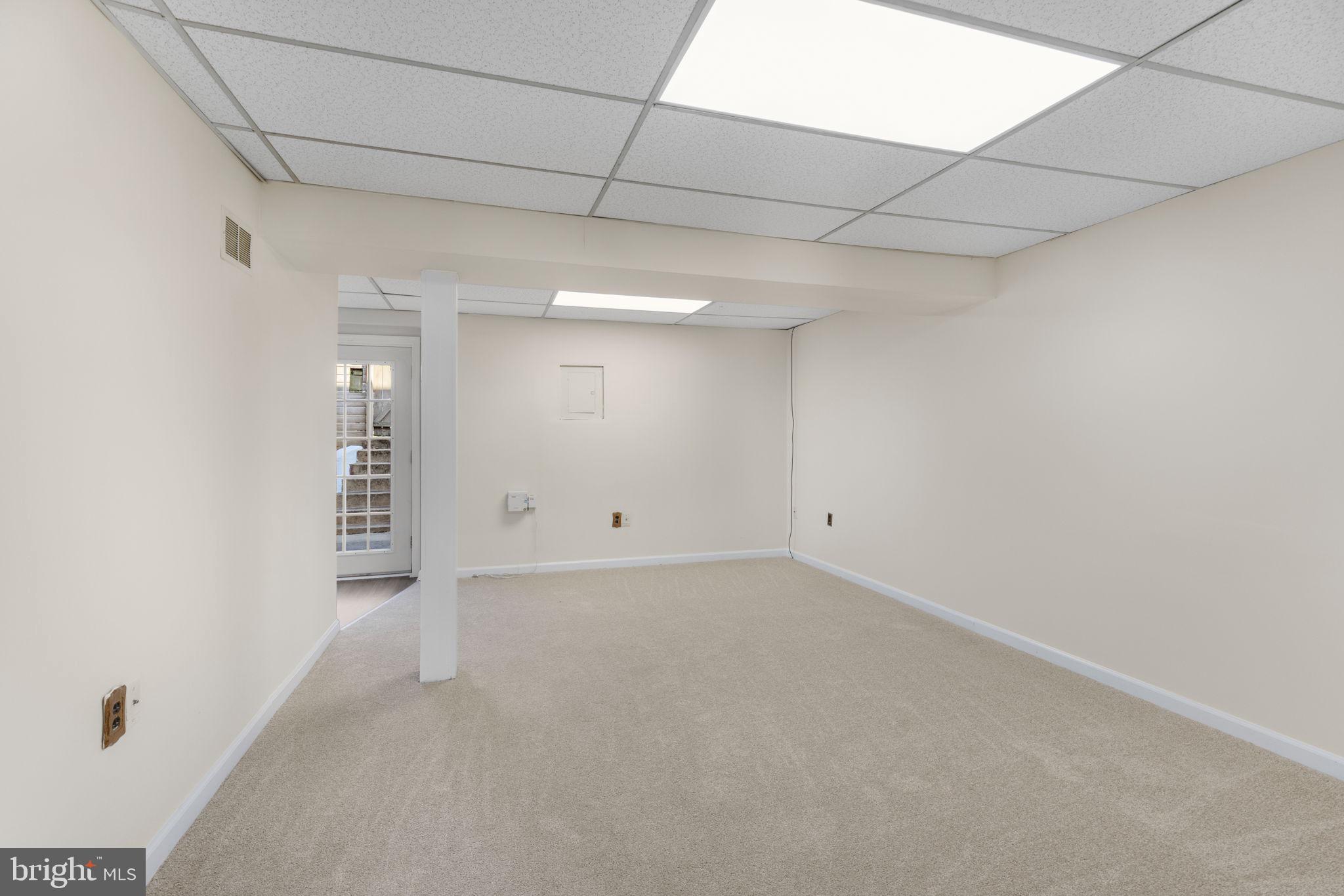 1102 JAMES MADISON CIRCLE