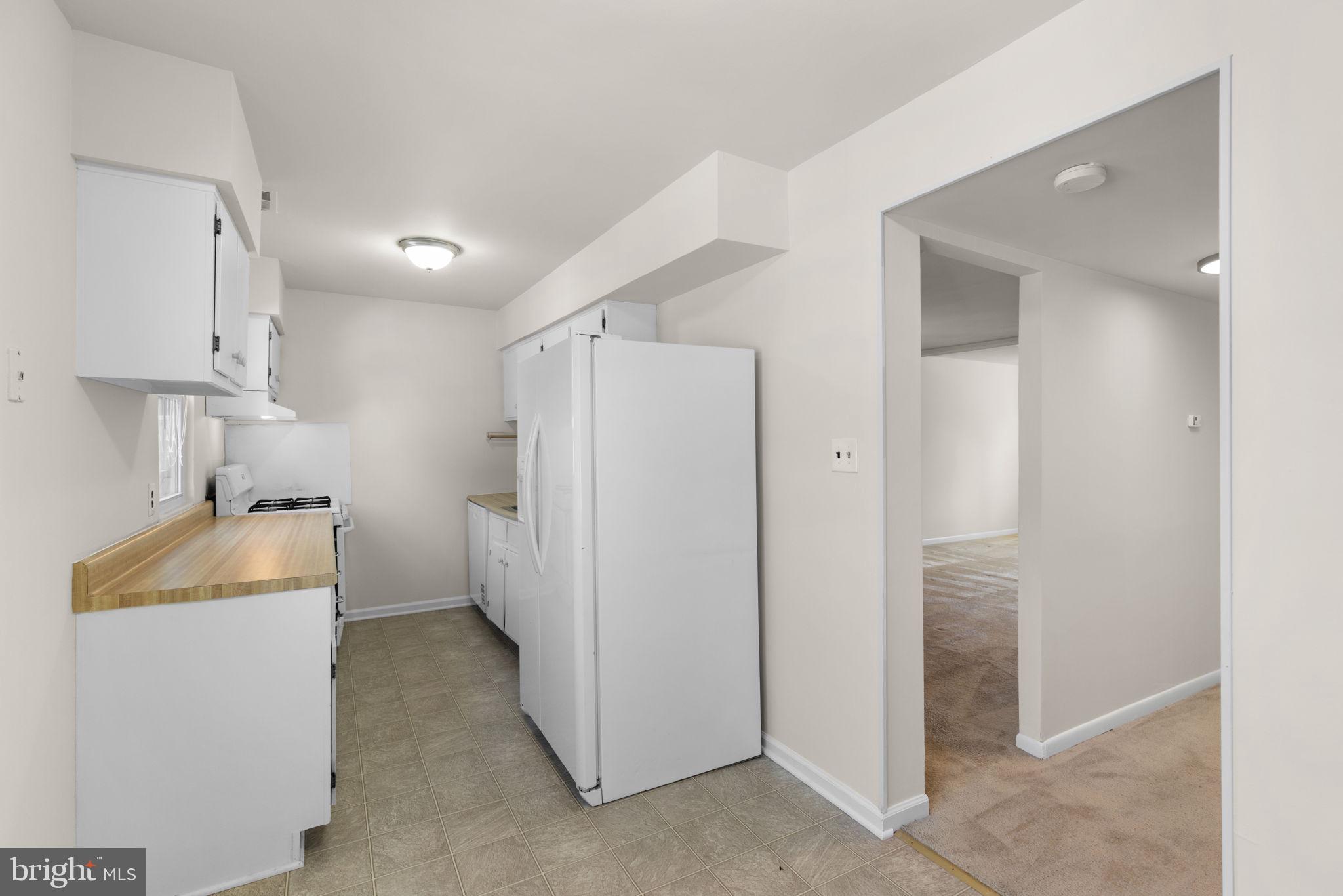 1102 JAMES MADISON CIRCLE